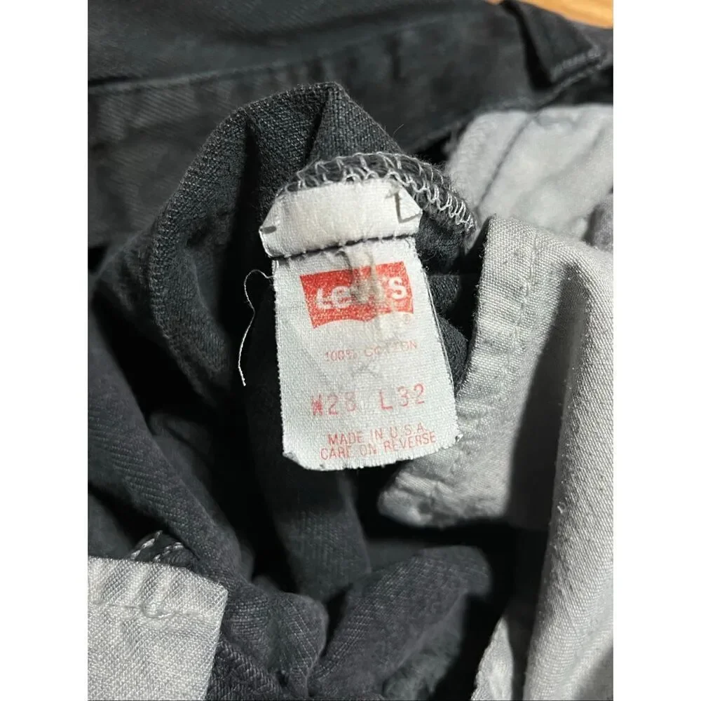 Vintage Levi’s Men’s 501 Black USA Made 28x30 Jeans